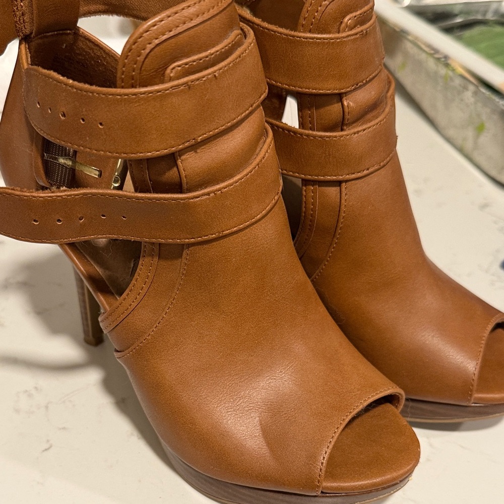 Brash Tan Strappy Peep-Toe Heels